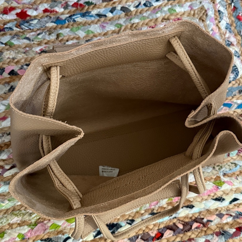 8 Other Reasons Vegan Leather Tote Bucket Bag | Tan - Picture 4 of 6